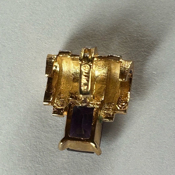 Elegant Gold and Silver Amethyst Pendant - Picture 4 of 4